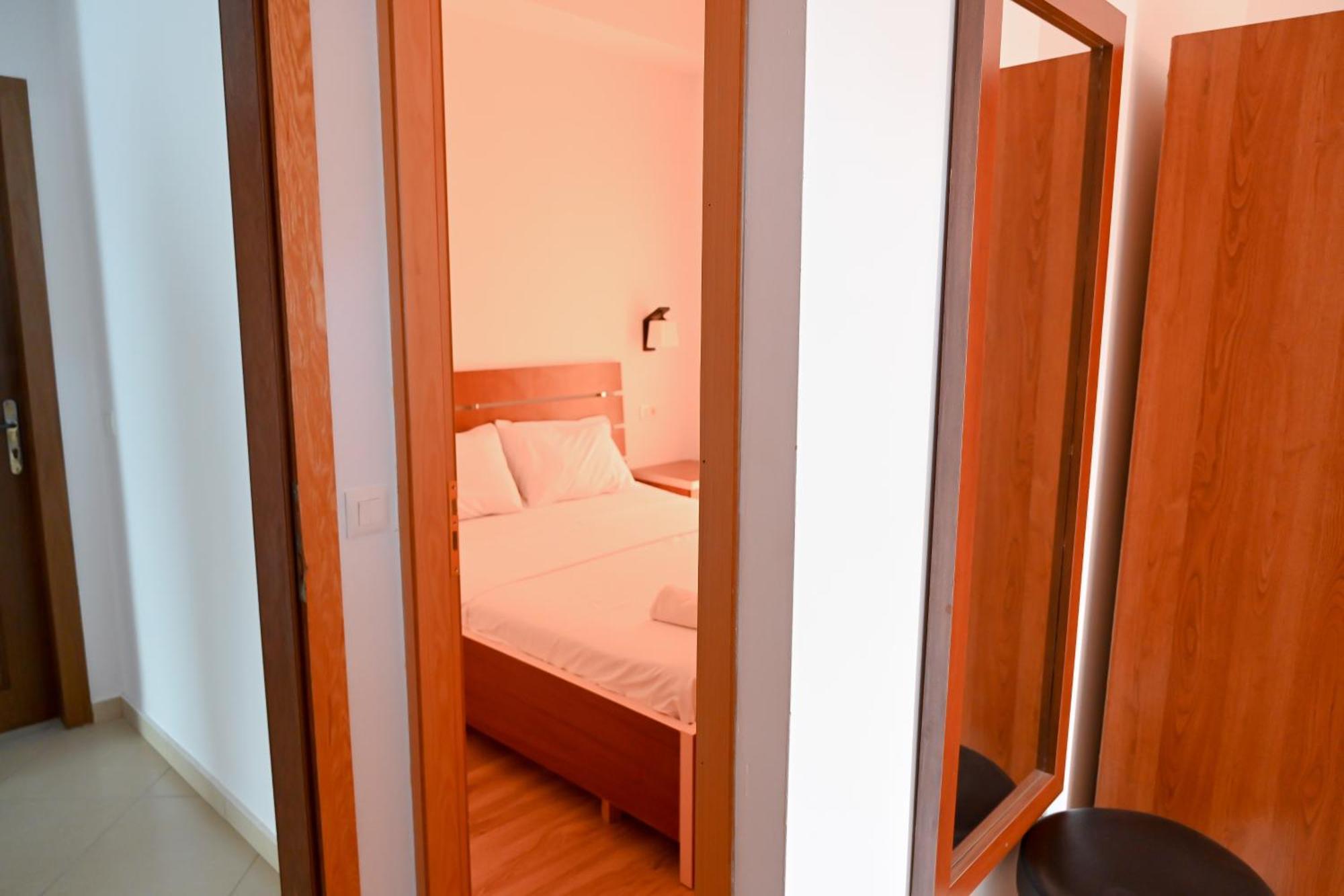 Hotel Kriti Max , Shengjin Shëngjin Eksteriør billede